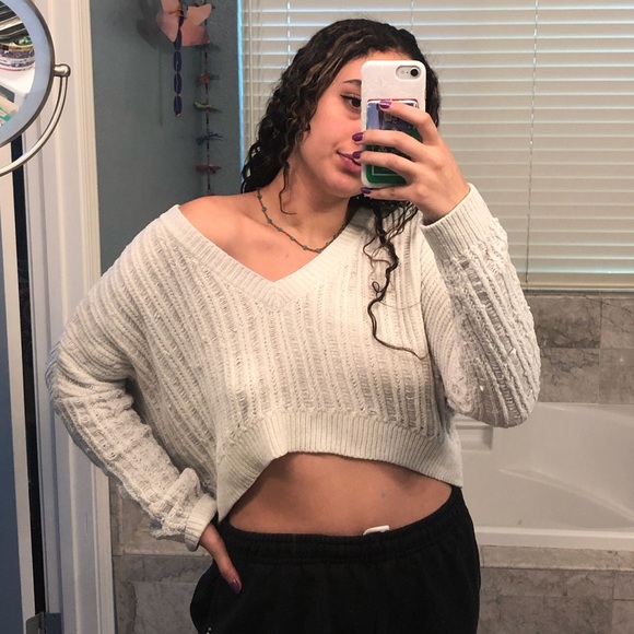 Urban Outfitters Sweater - Picture 1 of 4